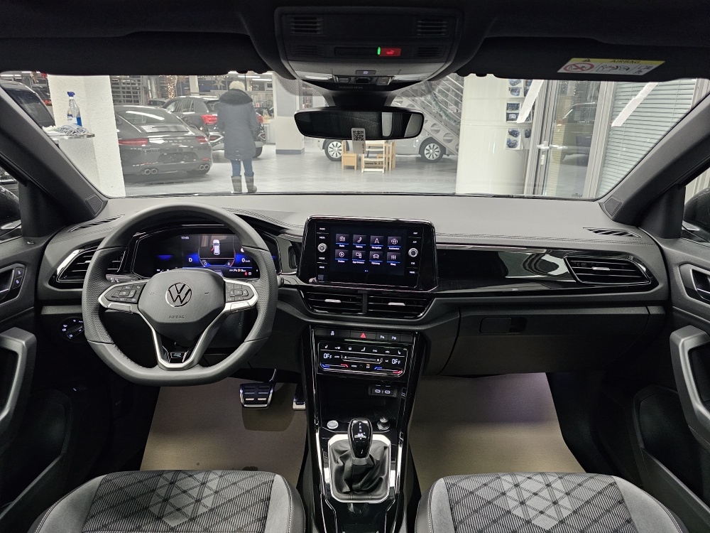 VW T-Roc  bei Hoffmann Automobile in Wolfsburg kaufen und sofort mitnehmen - Bild 9