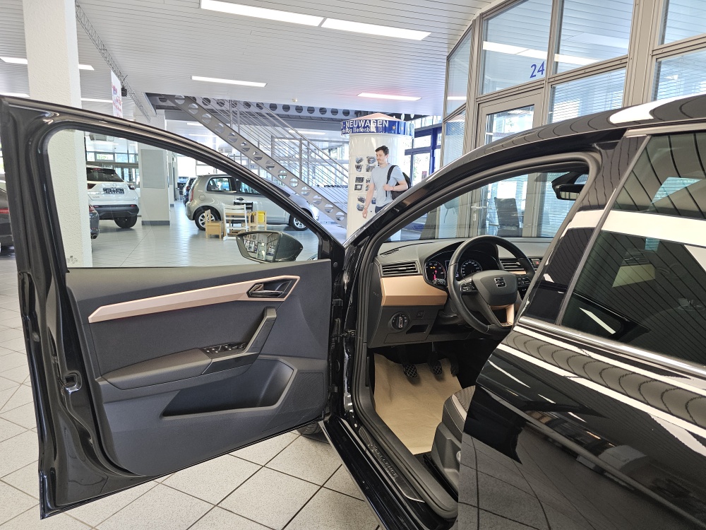 Seat Ibiza  bei Hoffmann Automobile in Wolfsburg kaufen und sofort mitnehmen - Bild 15