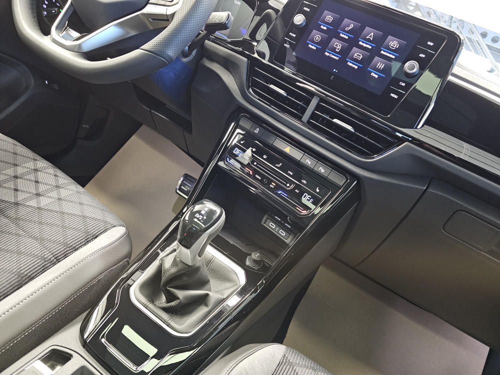 VW T-Roc  bei Hoffmann Automobile in Wolfsburg kaufen und sofort mitnehmen - Bild 10