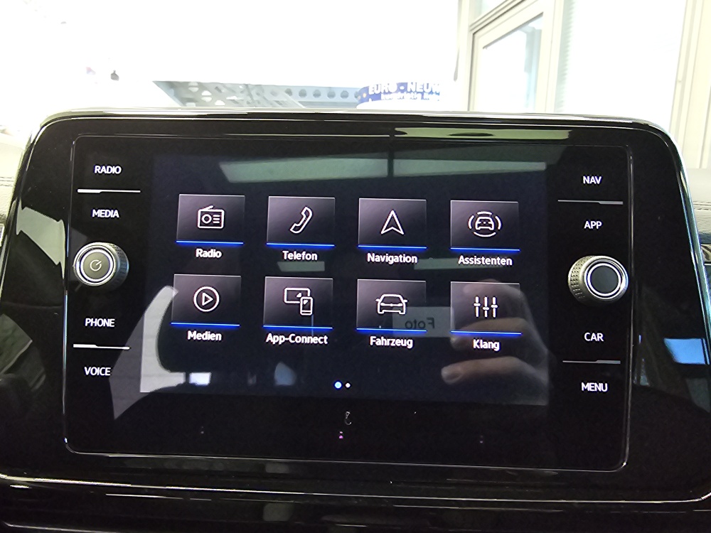 VW T-Roc  bei Hoffmann Automobile in Wolfsburg kaufen und sofort mitnehmen - Bild 12