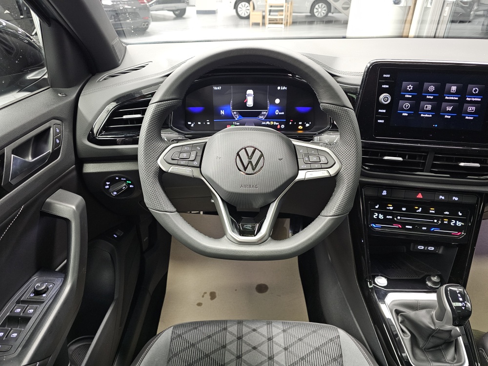 VW T-Roc  bei Hoffmann Automobile in Wolfsburg kaufen und sofort mitnehmen - Bild 24