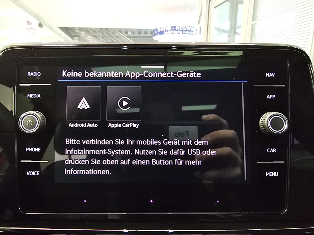 VW T-Roc bei Hoffmann Automobile in Wolfsburg kaufen und sofort mitnehmen - Bild 17