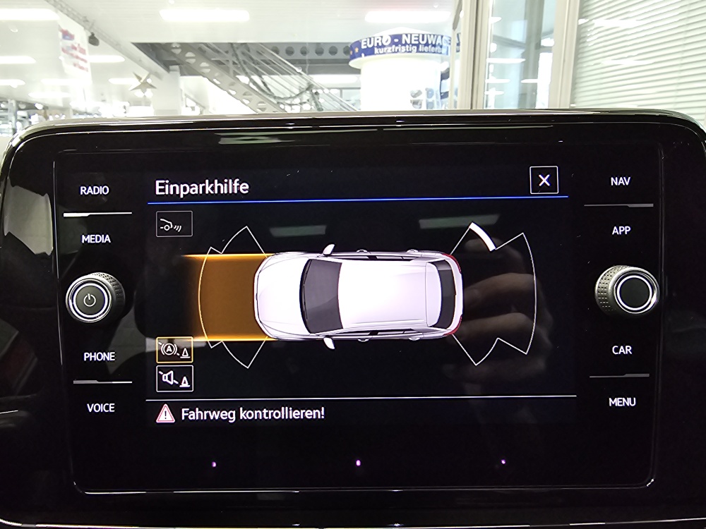 VW T-Roc bei Hoffmann Automobile in Wolfsburg kaufen und sofort mitnehmen - Bild 19