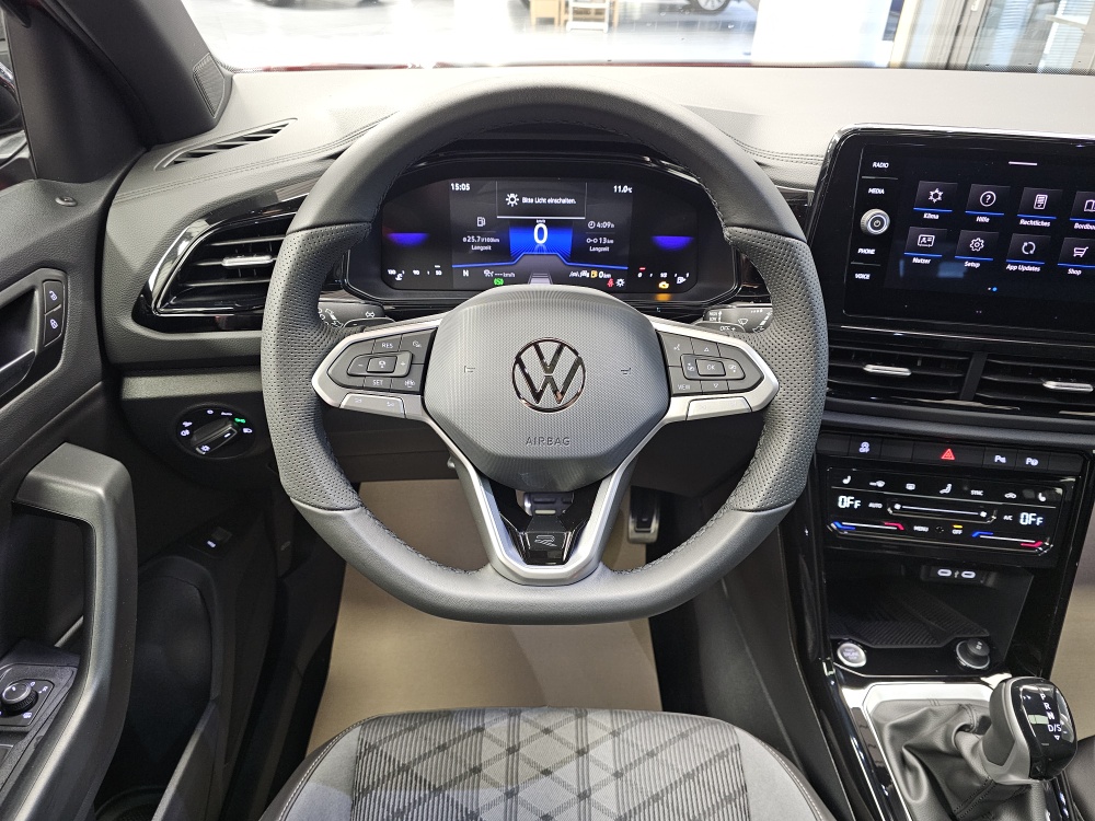 VW T-Roc bei Hoffmann Automobile in Wolfsburg kaufen und sofort mitnehmen - Bild 24
