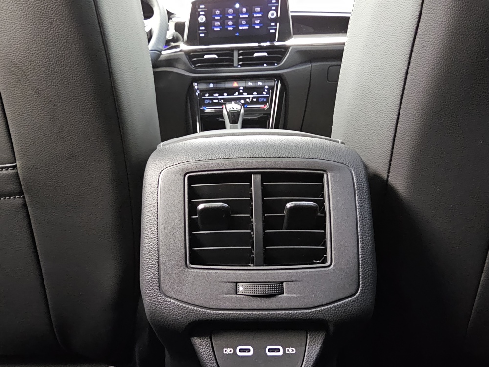 VW T-Roc bei Hoffmann Automobile in Wolfsburg kaufen und sofort mitnehmen - Bild 8