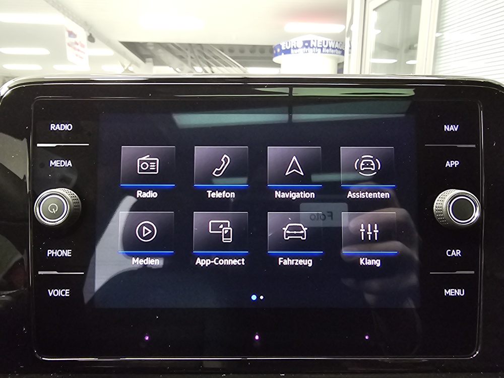 VW T-Roc  bei Hoffmann Automobile in Wolfsburg kaufen und sofort mitnehmen - Bild 12