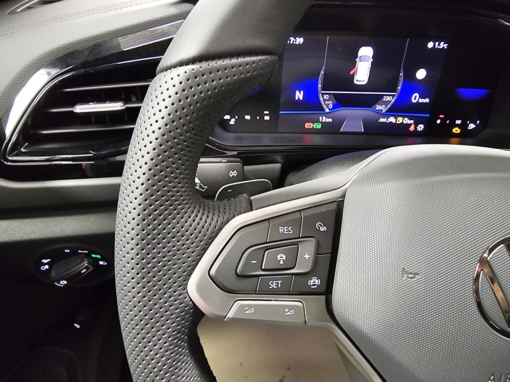 VW T-Roc  bei Hoffmann Automobile in Wolfsburg kaufen und sofort mitnehmen - Bild 22