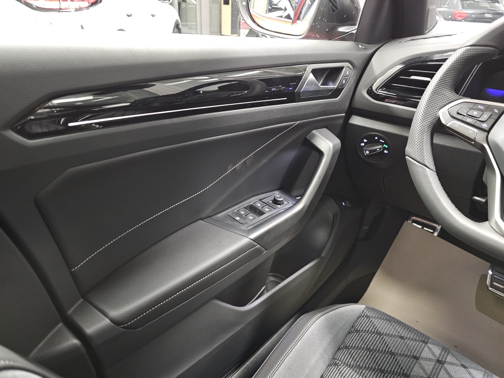 VW T-Roc  bei Hoffmann Automobile in Wolfsburg kaufen und sofort mitnehmen - Bild 23