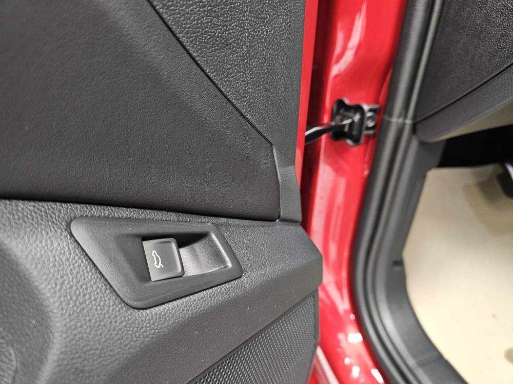 VW T-Roc  bei Hoffmann Automobile in Wolfsburg kaufen und sofort mitnehmen - Bild 28