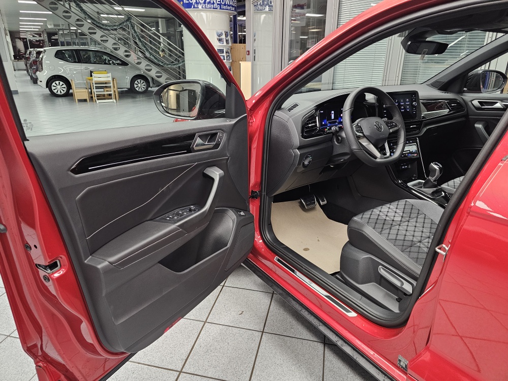 VW T-Roc  bei Hoffmann Automobile in Wolfsburg kaufen und sofort mitnehmen - Bild 29