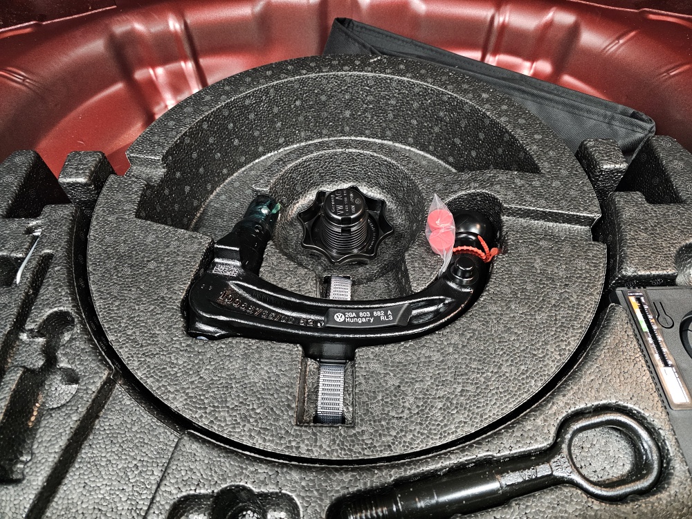 VW T-Roc  bei Hoffmann Automobile in Wolfsburg kaufen und sofort mitnehmen - Bild 3