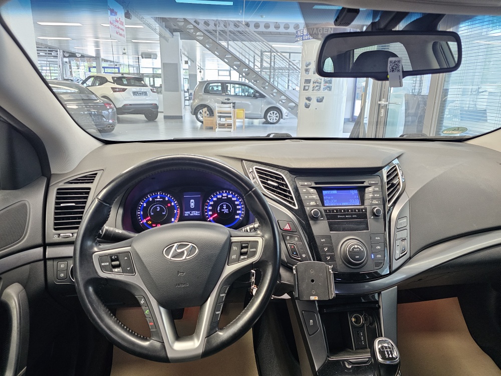 Hyundai i40 Kombi  bei Hoffmann Automobile in Wolfsburg kaufen und sofort mitnehmen - Bild 11