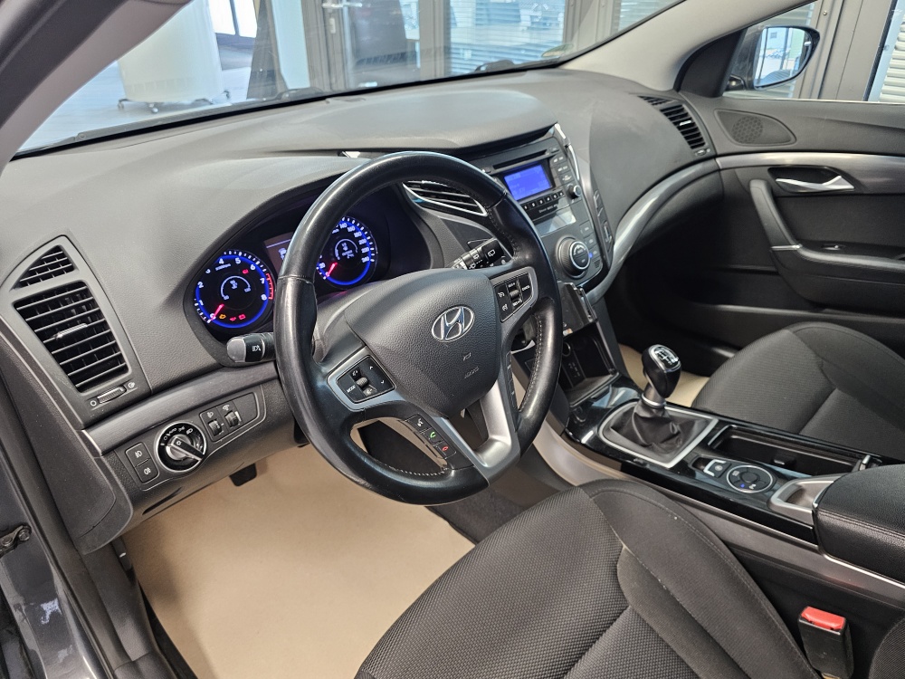 Hyundai i40 Kombi  bei Hoffmann Automobile in Wolfsburg kaufen und sofort mitnehmen - Bild 12