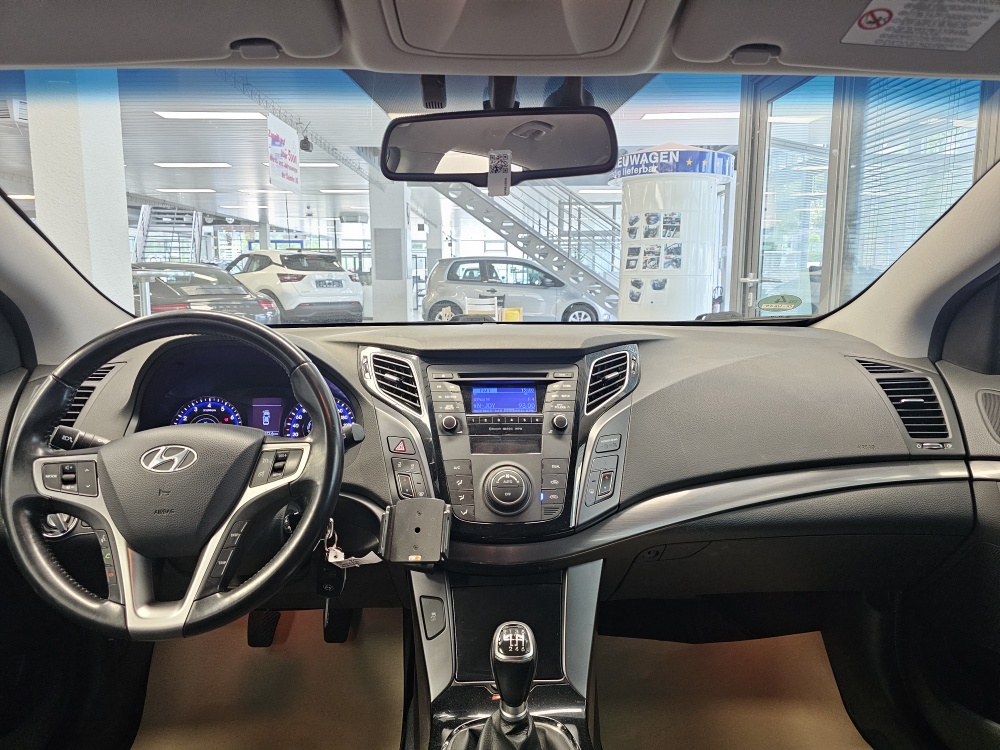 Hyundai i40 Kombi  bei Hoffmann Automobile in Wolfsburg kaufen und sofort mitnehmen - Bild 6