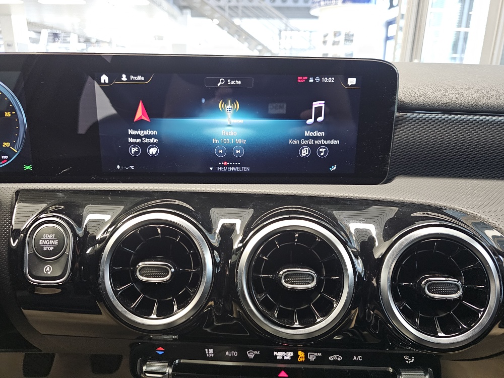 Mercedes-Benz A 200  bei Hoffmann Automobile in Wolfsburg kaufen und sofort mitnehmen - Bild 11