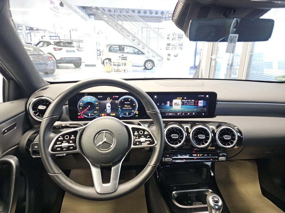 Mercedes-Benz A 200  bei Hoffmann Automobile in Wolfsburg kaufen und sofort mitnehmen - Bild 17