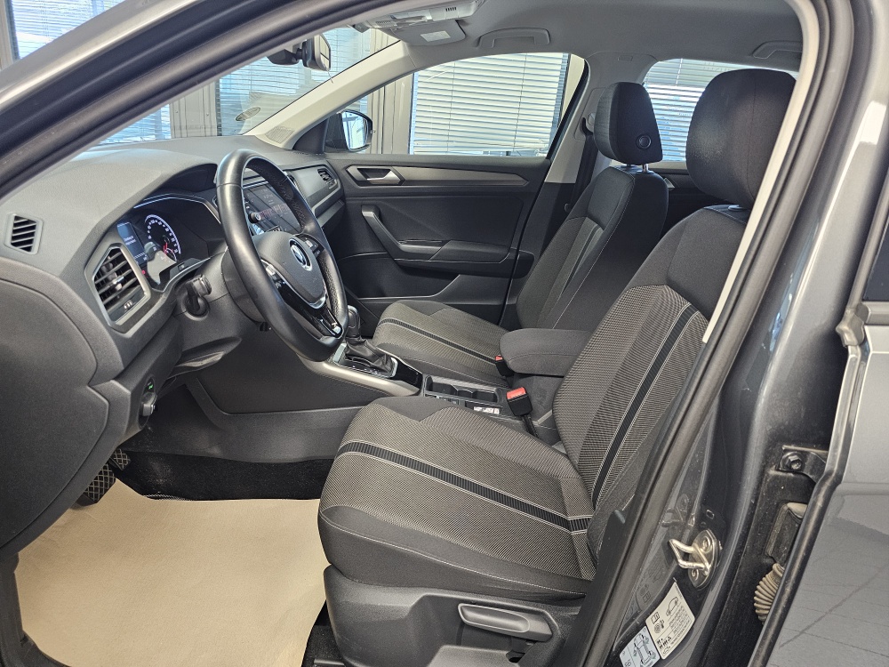 VW T-Roc  bei Hoffmann Automobile in Wolfsburg kaufen und sofort mitnehmen - Bild 16