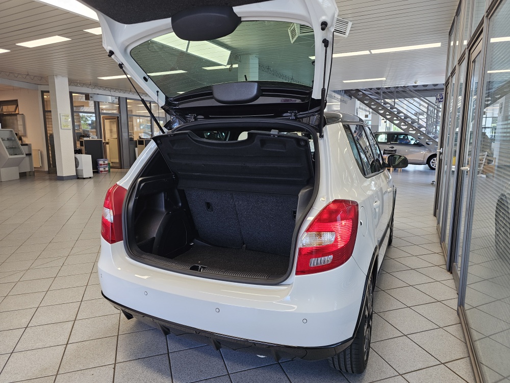 Skoda Fabia  bei Hoffmann Automobile in Wolfsburg kaufen und sofort mitnehmen - Bild 2