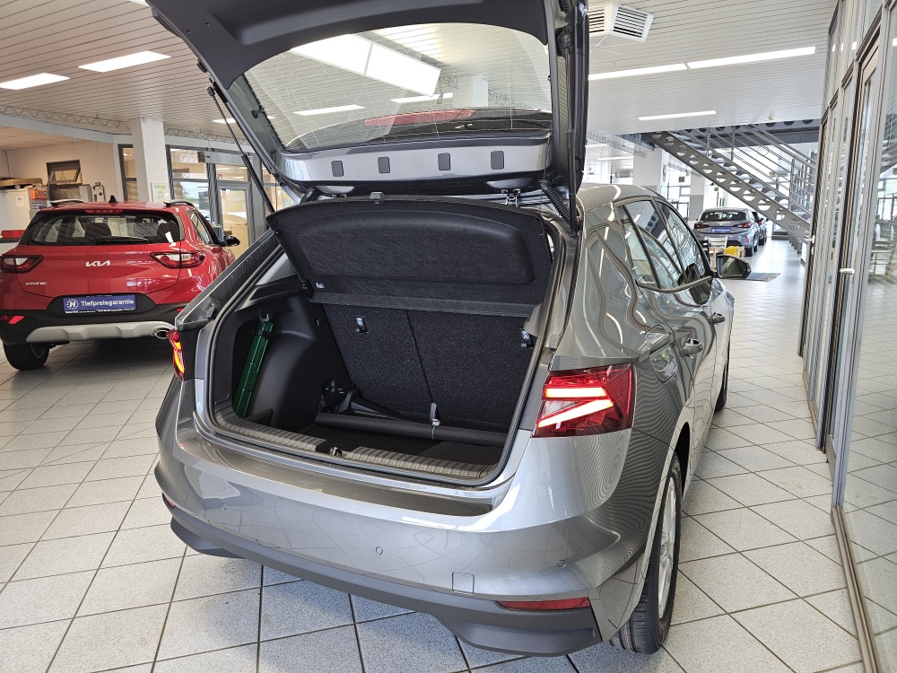 Skoda Fabia bei Hoffmann Automobile in Wolfsburg kaufen und sofort mitnehmen - Bild 2