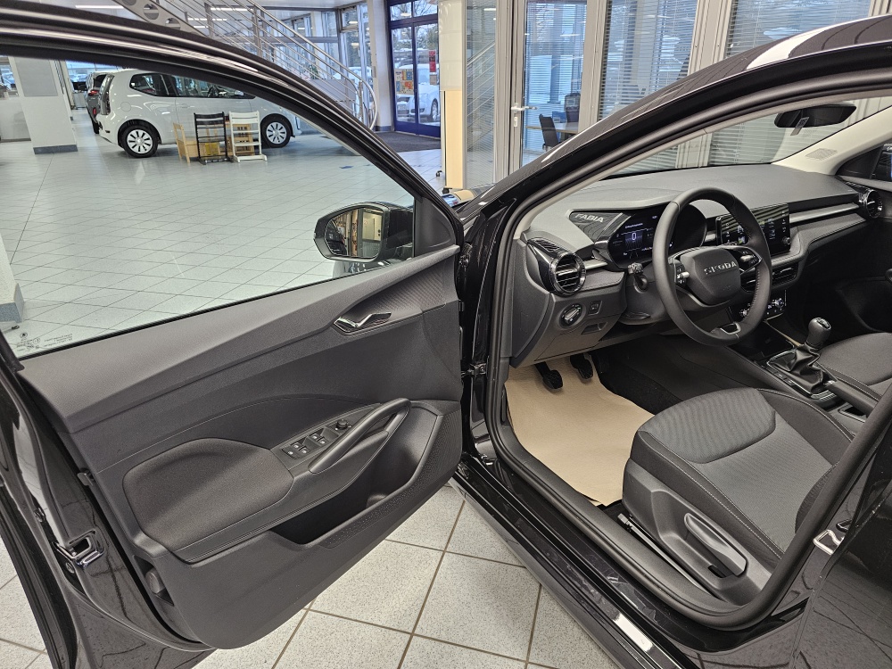 Skoda Fabia  bei Hoffmann Automobile in Wolfsburg kaufen und sofort mitnehmen - Bild 21