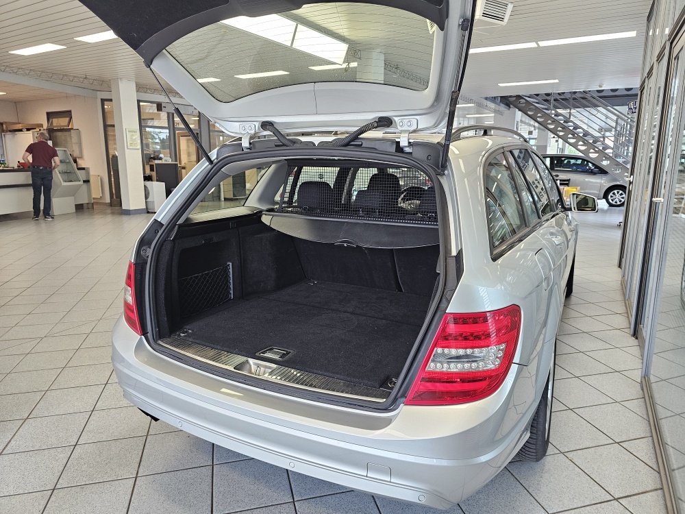 Mercedes-Benz C 180 T  bei Hoffmann Automobile in Wolfsburg kaufen und sofort mitnehmen - Bild 2