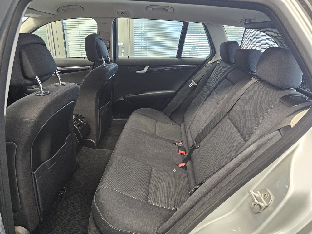 Mercedes-Benz C 180 T  bei Hoffmann Automobile in Wolfsburg kaufen und sofort mitnehmen - Bild 6
