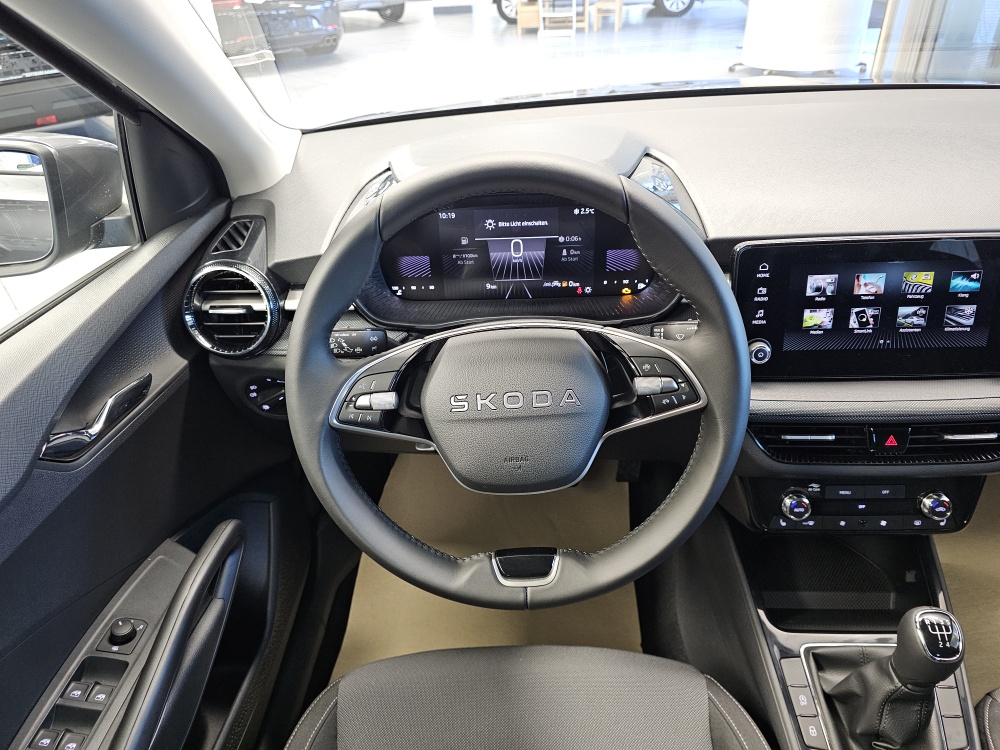 Skoda Fabia  bei Hoffmann Automobile in Wolfsburg kaufen und sofort mitnehmen - Bild 18