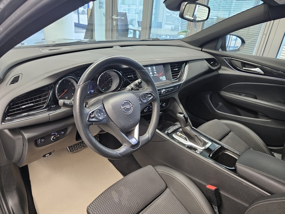 Opel Insignia Sportstourer  bei Hoffmann Automobile in Wolfsburg kaufen und sofort mitnehmen - Bild 15