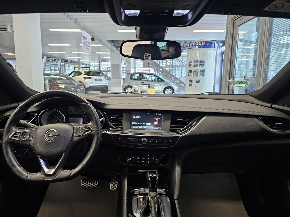 Opel Insignia Sportstourer  bei Hoffmann Automobile in Wolfsburg kaufen und sofort mitnehmen - Bild 8