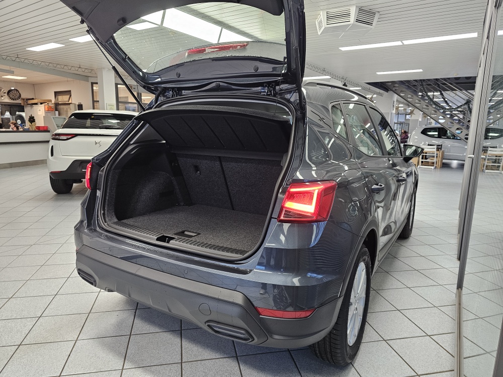 Seat Arona  bei Hoffmann Automobile in Wolfsburg kaufen und sofort mitnehmen - Bild 2