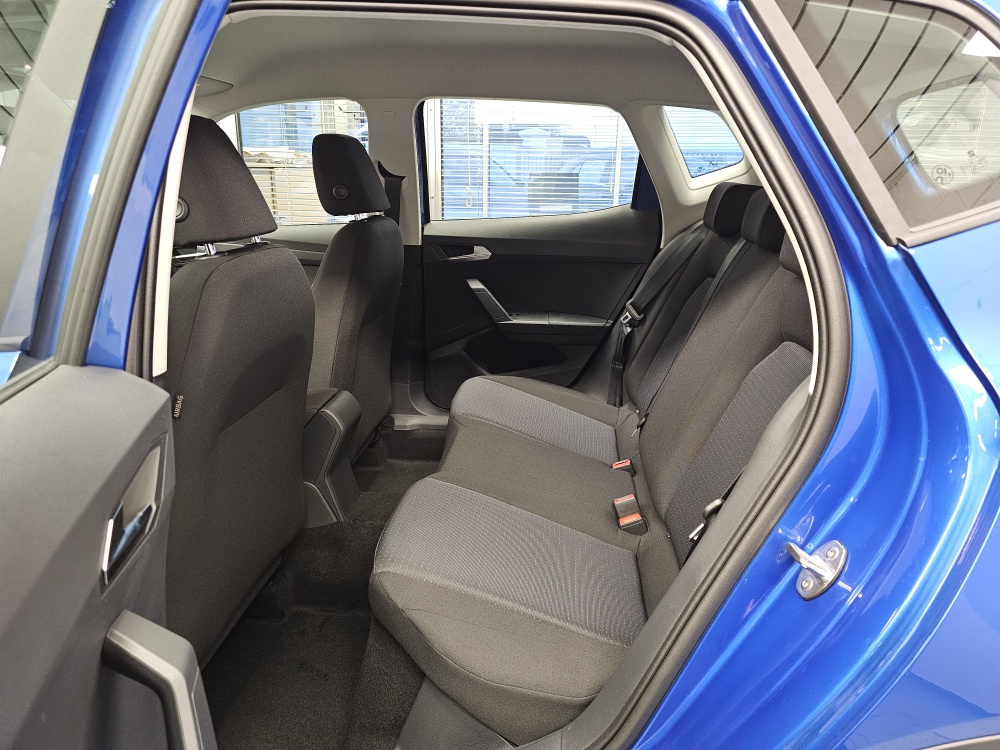 Seat Arona  bei Hoffmann Automobile in Wolfsburg kaufen und sofort mitnehmen - Bild 4