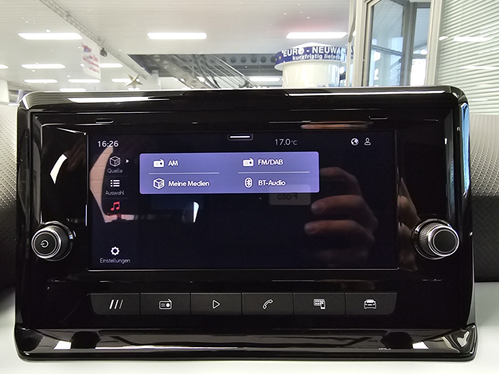 Seat Arona  bei Hoffmann Automobile in Wolfsburg kaufen und sofort mitnehmen - Bild 11