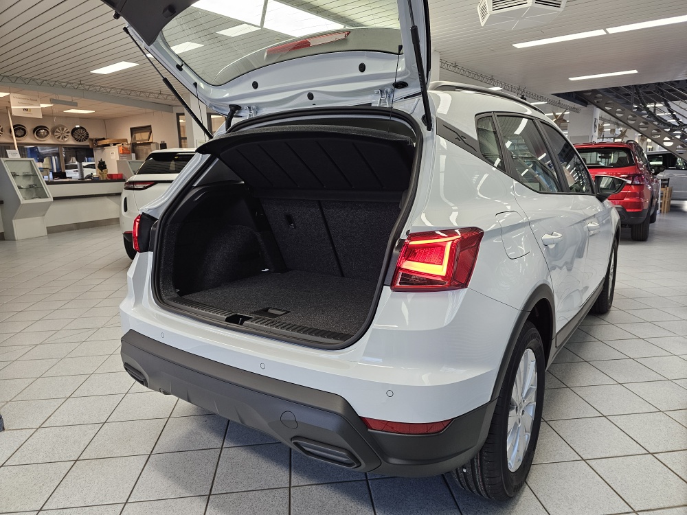 Seat Arona  bei Hoffmann Automobile in Wolfsburg kaufen und sofort mitnehmen - Bild 2