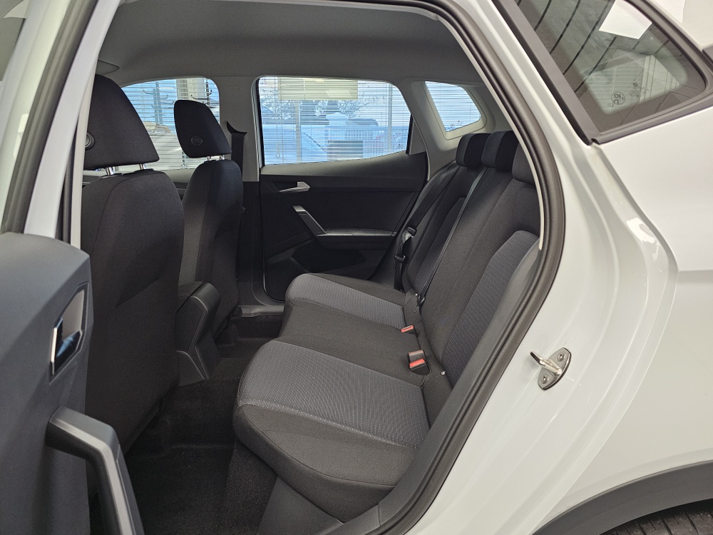 Seat Arona  bei Hoffmann Automobile in Wolfsburg kaufen und sofort mitnehmen - Bild 4