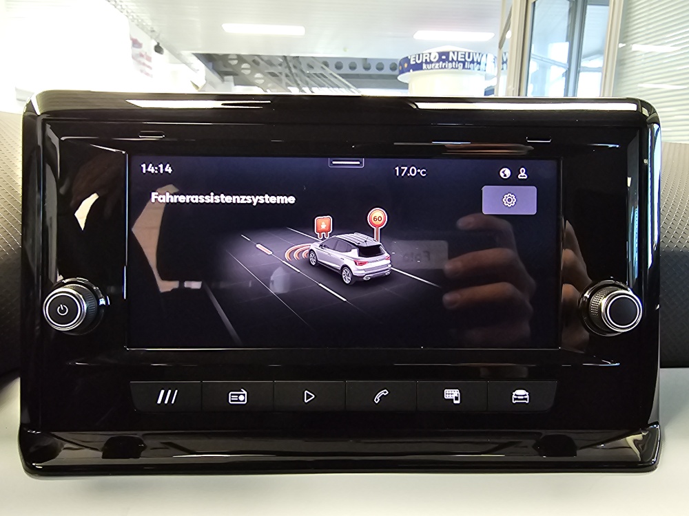 Seat Arona  bei Hoffmann Automobile in Wolfsburg kaufen und sofort mitnehmen - Bild 13