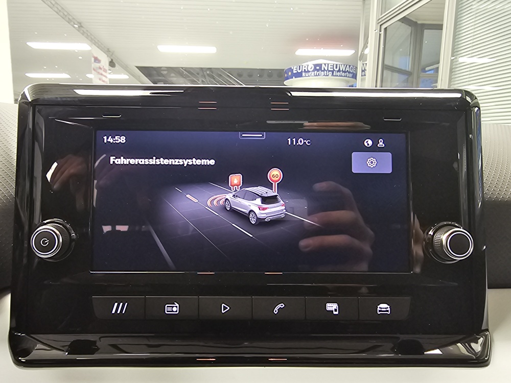 Seat Arona  bei Hoffmann Automobile in Wolfsburg kaufen und sofort mitnehmen - Bild 13