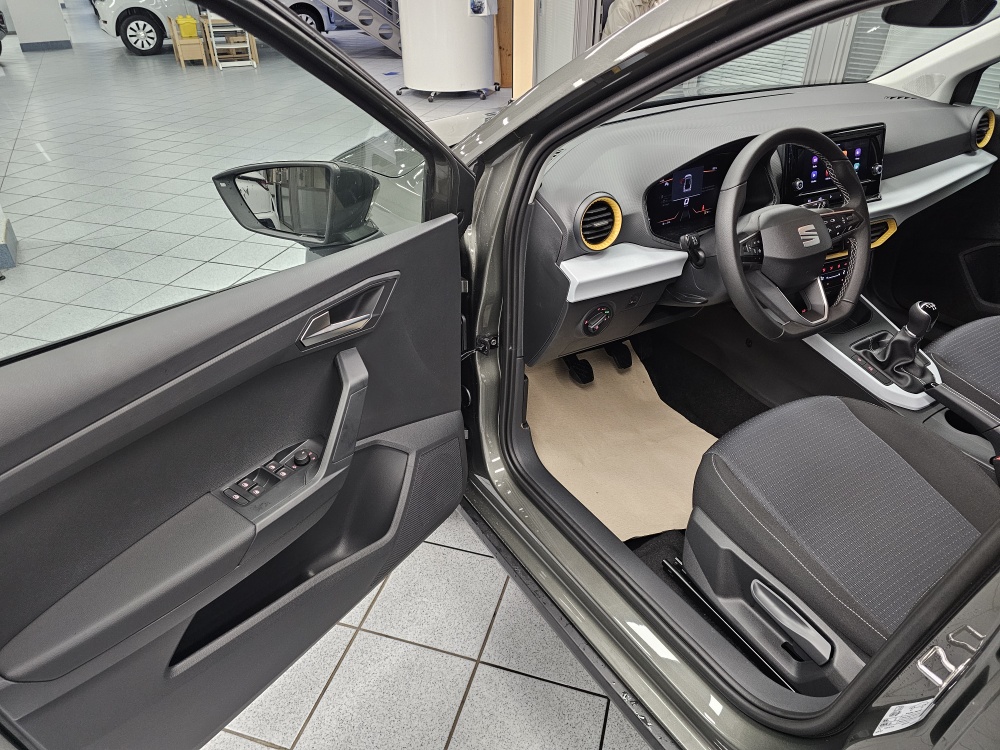 Seat Arona  bei Hoffmann Automobile in Wolfsburg kaufen und sofort mitnehmen - Bild 21