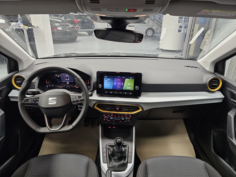 Seat Arona  bei Hoffmann Automobile in Wolfsburg kaufen und sofort mitnehmen - Bild 5