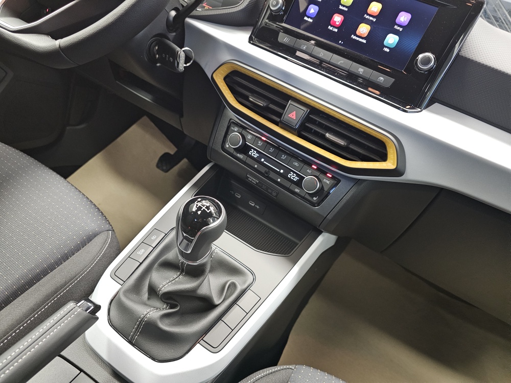 Seat Arona  bei Hoffmann Automobile in Wolfsburg kaufen und sofort mitnehmen - Bild 6