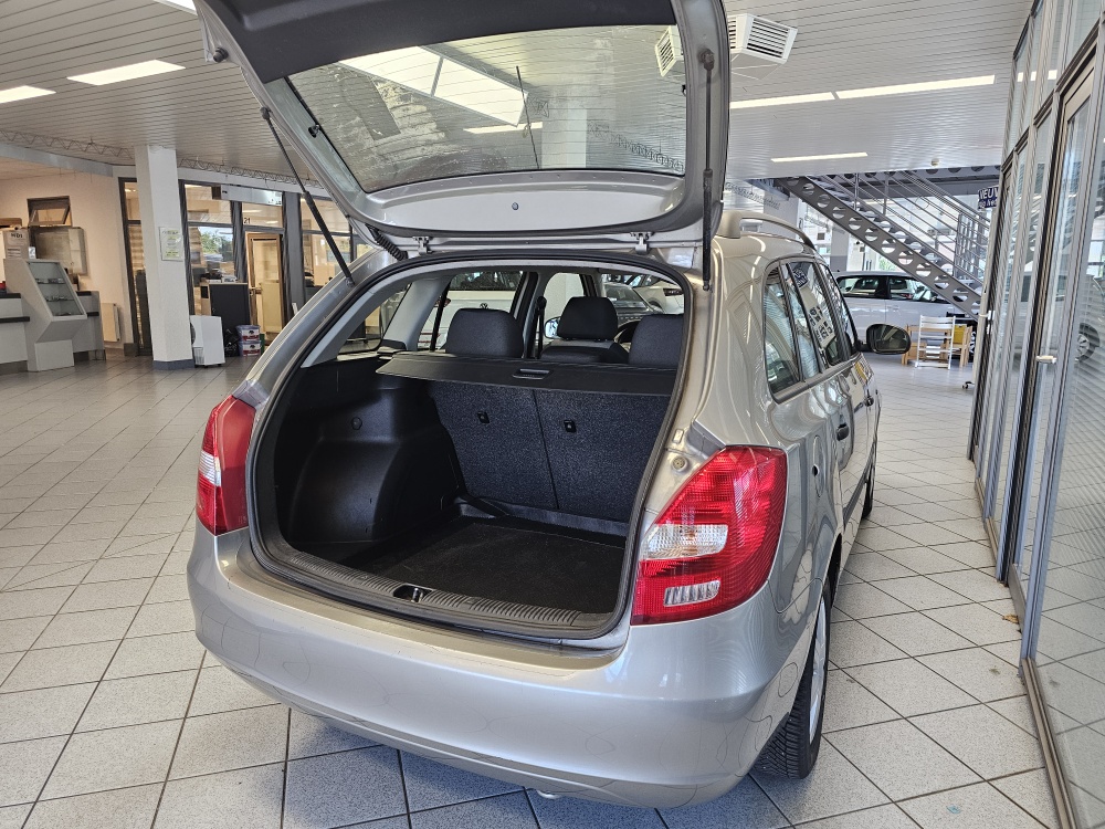 Skoda Fabia Combi  bei Hoffmann Automobile in Wolfsburg kaufen und sofort mitnehmen - Bild 2