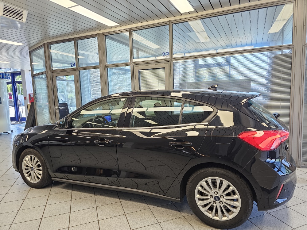 Ford Focus  bei Hoffmann Automobile in Wolfsburg kaufen und sofort mitnehmen - Bild 16