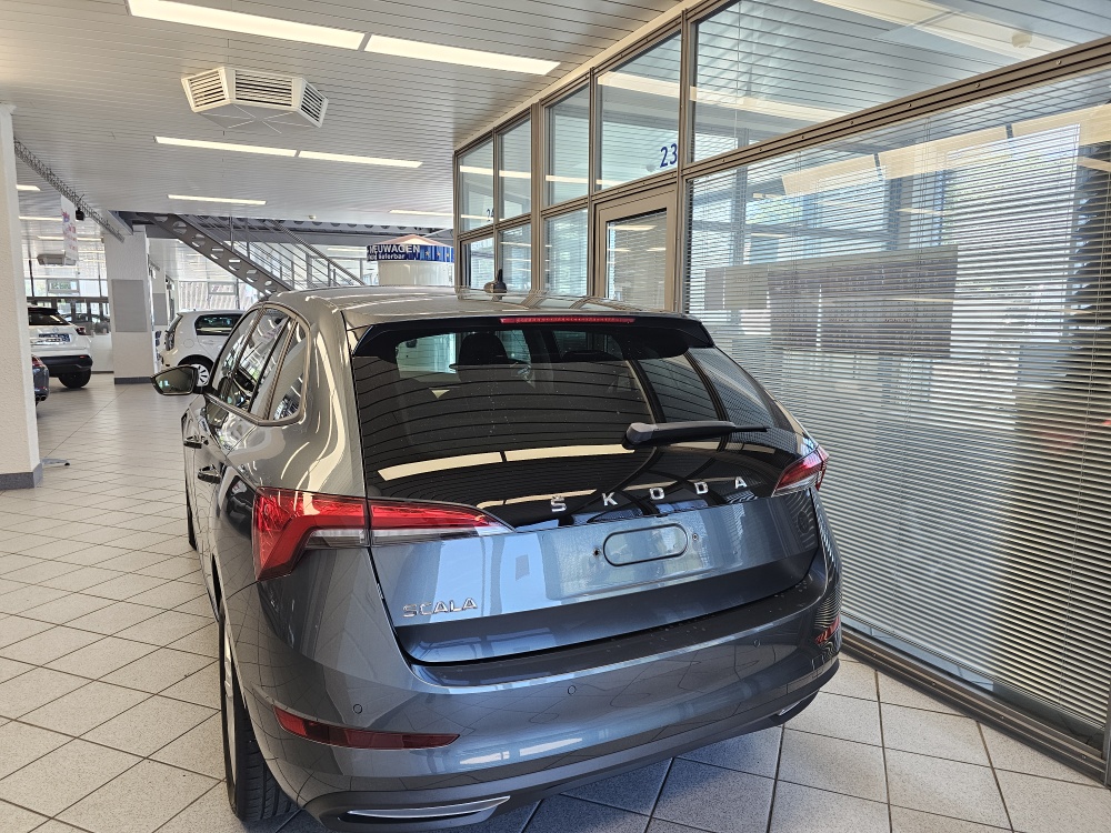 Skoda Scala  bei Hoffmann Automobile in Wolfsburg kaufen und sofort mitnehmen - Bild 4