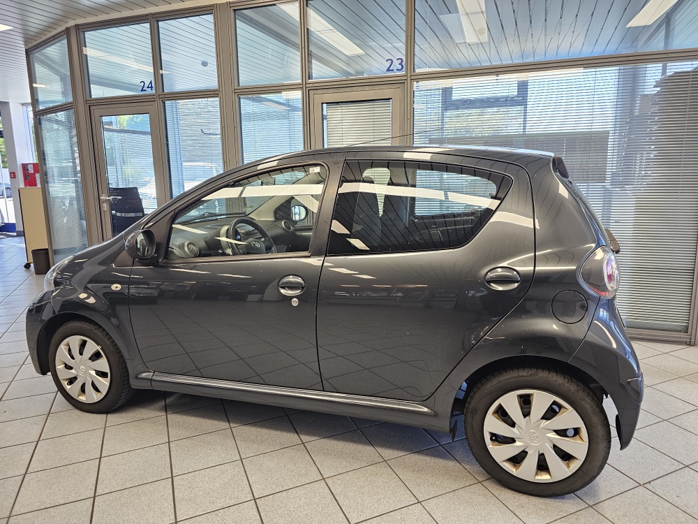 Toyota Aygo  bei Hoffmann Automobile in Wolfsburg kaufen und sofort mitnehmen - Bild 13