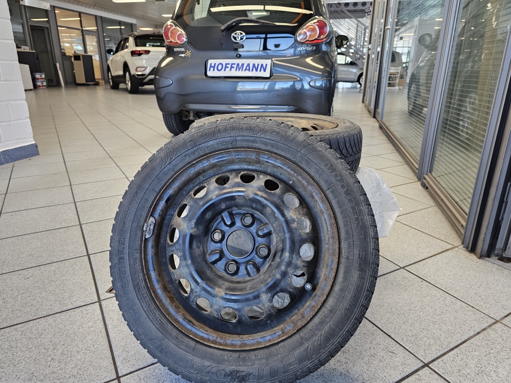 Toyota Aygo  bei Hoffmann Automobile in Wolfsburg kaufen und sofort mitnehmen - Bild 3