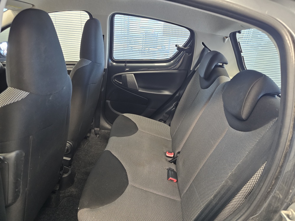 Toyota Aygo  bei Hoffmann Automobile in Wolfsburg kaufen und sofort mitnehmen - Bild 5