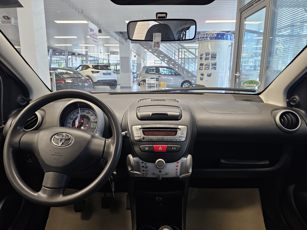 Toyota Aygo  bei Hoffmann Automobile in Wolfsburg kaufen und sofort mitnehmen - Bild 6