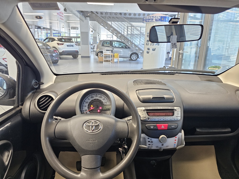 Toyota Aygo  bei Hoffmann Automobile in Wolfsburg kaufen und sofort mitnehmen - Bild 9