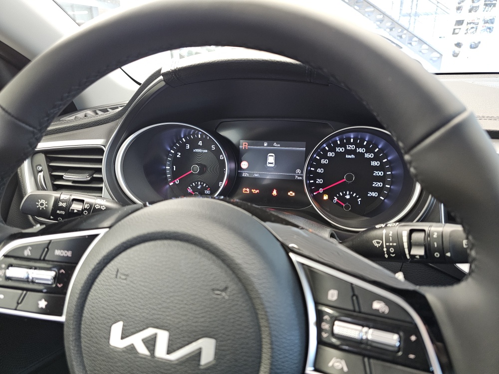 Kia Ceed  bei Hoffmann Automobile in Wolfsburg kaufen und sofort mitnehmen - Bild 14