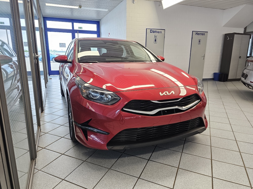 Kia Ceed  bei Hoffmann Automobile in Wolfsburg kaufen und sofort mitnehmen - Bild 25