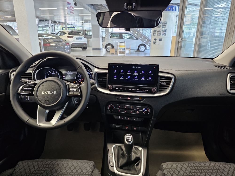 Kia Ceed  bei Hoffmann Automobile in Wolfsburg kaufen und sofort mitnehmen - Bild 5